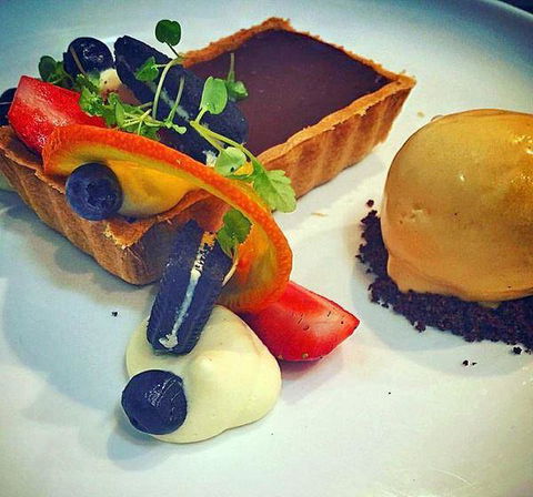 The Union Bar - QLD Tourism 9