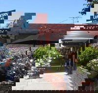 Perry Como Cafe Wine Bar - QLD Tourism