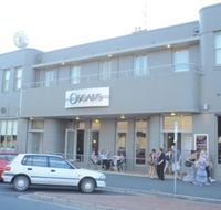 Oscar's Hotel and Cafe Bar - QLD Tourism
