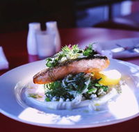 Springfields on Deakin Restaurant - Queensland Tourism