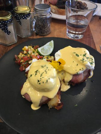 Salted Caramel Coffee & Eatery - Queensland Tourism 0
