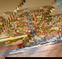Wild Dog Pizza - Queensland Tourism