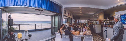 Lighthouse Beach Cafe - Queensland Tourism 4