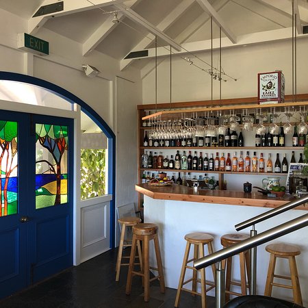 Artisan Kitchen And Wine Bar - Queensland Tourism 0