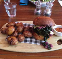 Huski Cafe