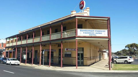 Farmers Arms Hotel - QLD Tourism 0