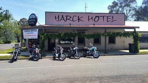 Yarck Hotel - QLD Tourism 0