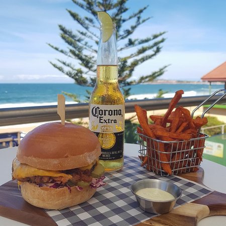 Cabana Beach Kiosk - Queensland Tourism 0