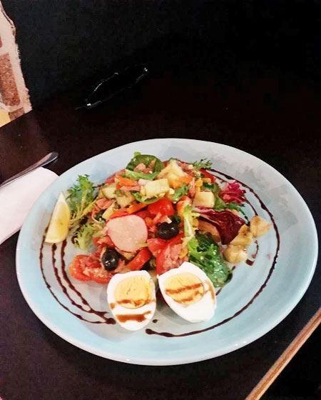 Joe Black Cafe - QLD Tourism 8