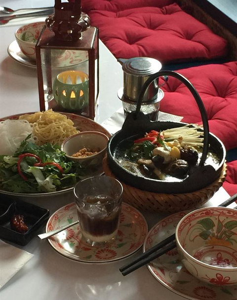 Vui Va Say - Queensland Tourism 0