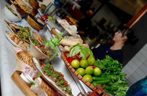 Vui Va Say - Queensland Tourism 1