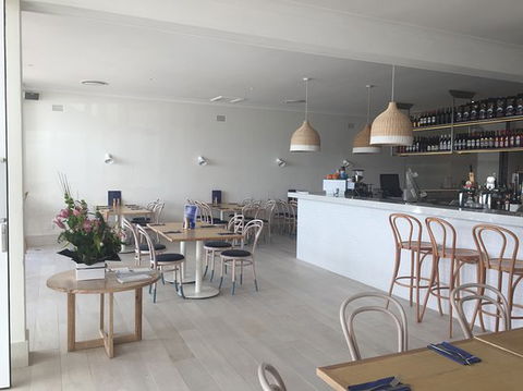 Tony's Italian Ristorante Bar & Seafood - Queensland Tourism 0