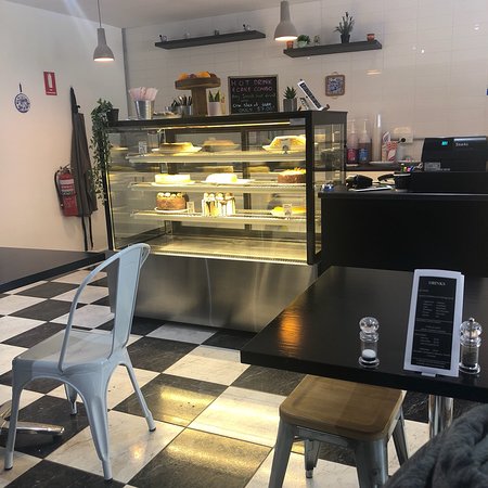 Decadent Patisserie - Queensland Tourism 0