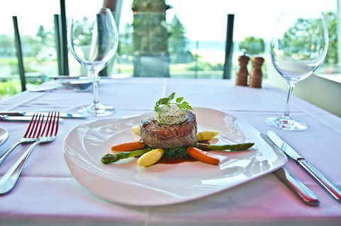 L'isle De France Terrigal - QLD Tourism 0