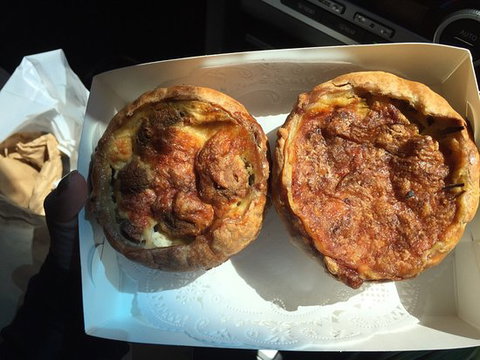 La Banette - Queensland Tourism 0