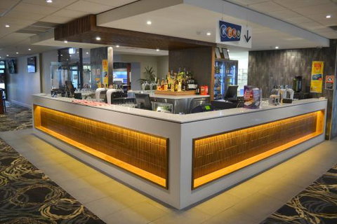 Warilla Sporties - Queensland Tourism 0