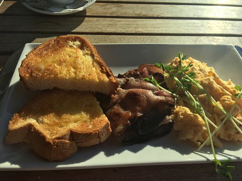 Ocean View Cafe - Queensland Tourism 0