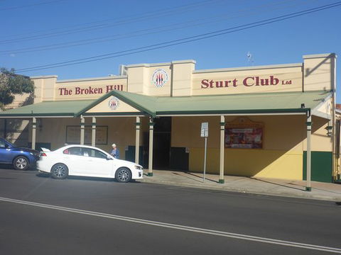 The Sturt Club - Queensland Tourism 0