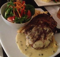 Bowning Hotel Dining Room - Queensland Tourism