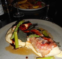 Belluci's Manuka - QLD Tourism