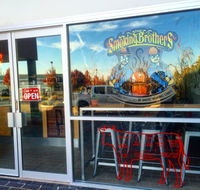 Elwoods Eatery - QLD Tourism