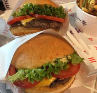 Mookie Burger  Concretes - Queensland Tourism