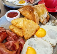 Caph's Restaurant  Cafe Bar - QLD Tourism