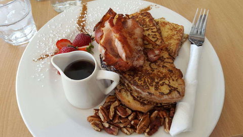 Cafe Grove Wine Bar - Queensland Tourism 0