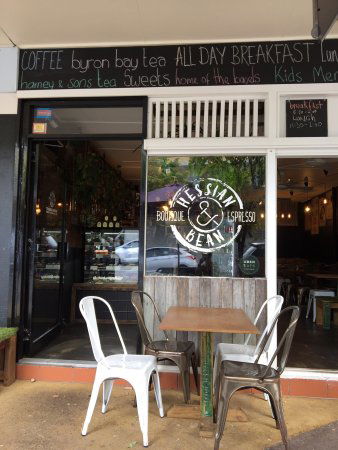 Hessian & Bean - QLD Tourism 0