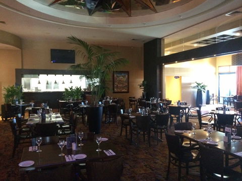 BJ's Restaurant - Queensland Tourism 0