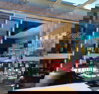 Pete's Upton St. Brasserie - Queensland Tourism