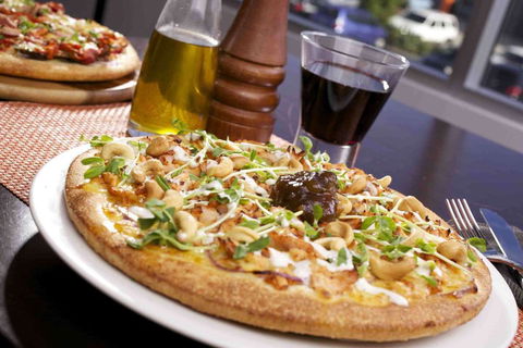 Pizza Capers - Noosa Heads - Queensland Tourism 0
