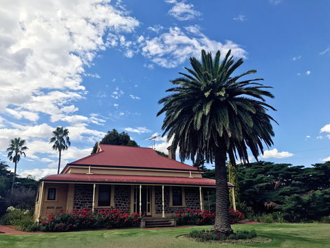Schubert Estate - Queensland Tourism 1