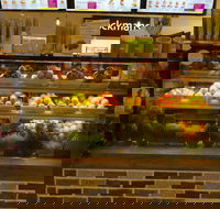 Squeezz Juice Bars - Queensland Tourism