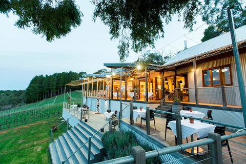 Mt Lofty Ranges Vineyard - Queensland Tourism 2
