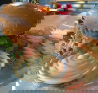 Newnham Hotel Restaurant - Queensland Tourism