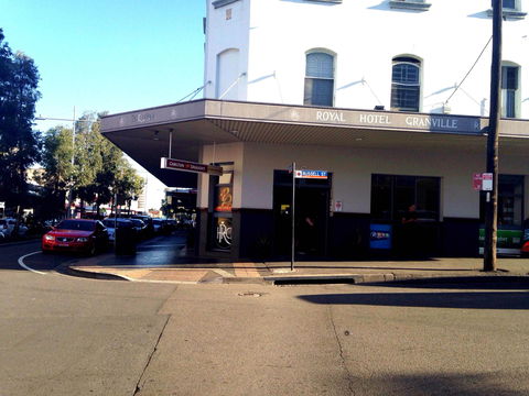 Royal Hotel - QLD Tourism 0