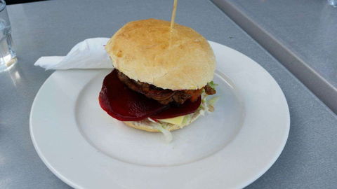 Burger Me - QLD Tourism 0