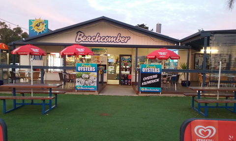 Beachcomber Cafe - Queensland Tourism 0