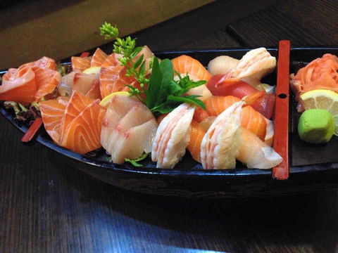 Kinjo Japanese Restaurant And Sushi Bar - QLD Tourism 0