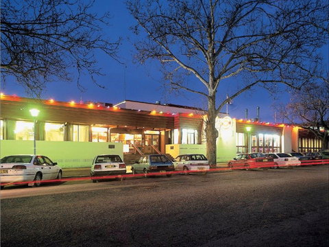 Narrandera Ex-Servicemen's Club - Queensland Tourism 0