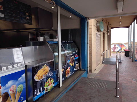 Henley Take Away - QLD Tourism 0