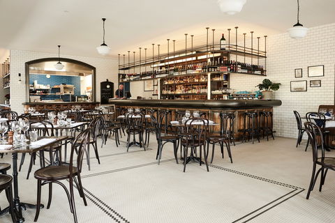 Le Bouchon French Cuisine - Queensland Tourism 0