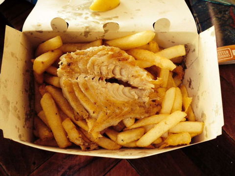 Fin's Cafe - QLD Tourism 0