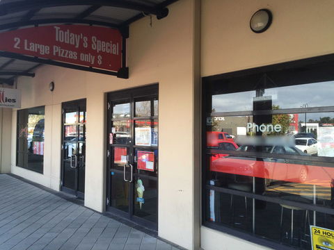 Frankies At Forde - QLD Tourism 0