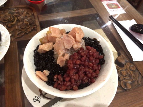 Hazel Tea Shop - Surfers Paradise - Queensland Tourism 0