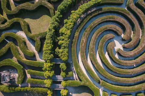 Bago Maze And Wine - QLD Tourism 2