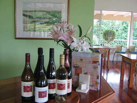 Waybourne Winery - Queensland Tourism 1
