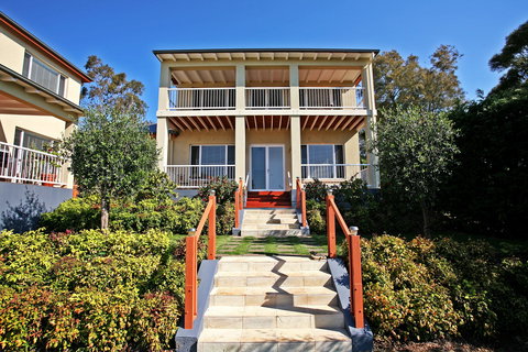 Waybourne Winery - Queensland Tourism 2