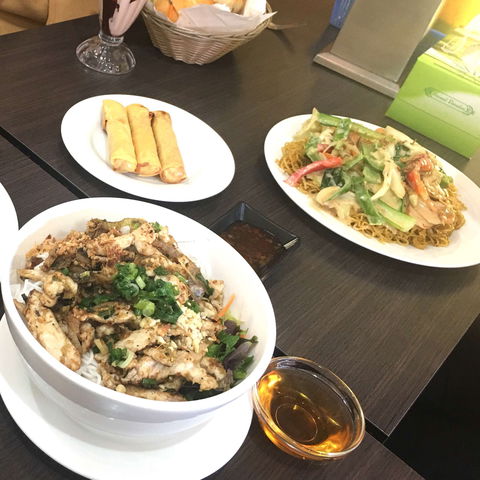 Anna's Eatery - QLD Tourism 0